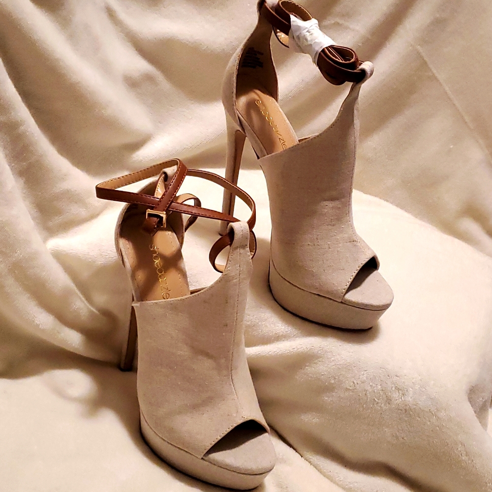 Shoedazzle Mazie Sandals